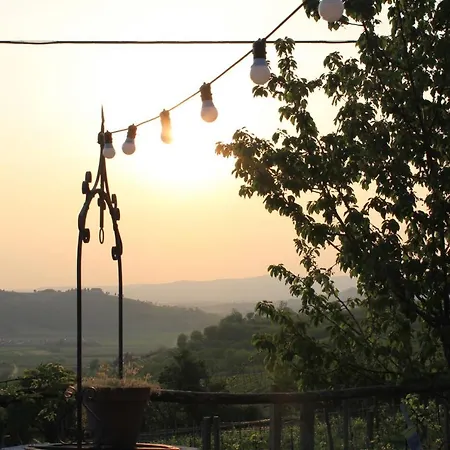 Agriturismo La Roccia 팜스테이 *